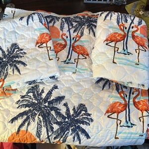 🦩🌴Spirit Linen 3-Pc Tropical Flamingos Palms Quilt & Two Sham Set